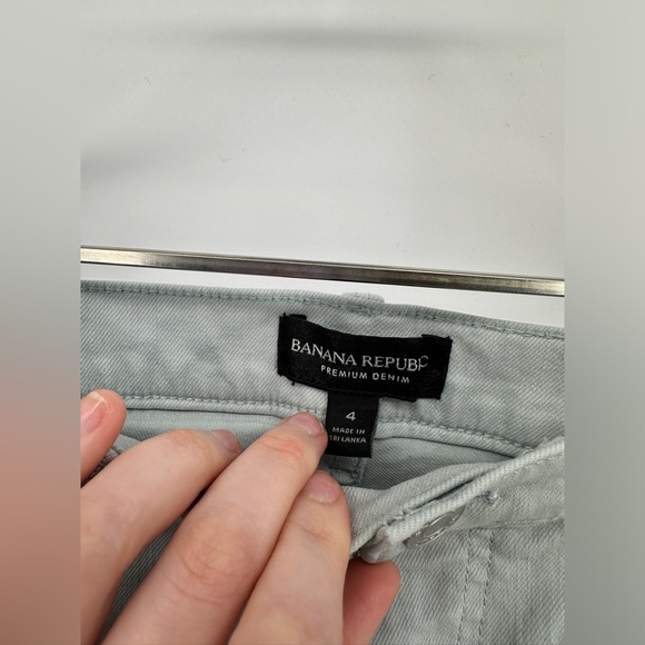 Banana Republic | Women’s 4 Cutoff Shorts Pastel - Picture 4 of 8